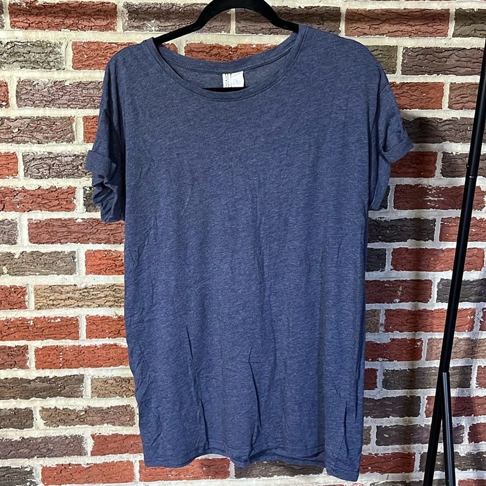 H&M DIVIDED tee
